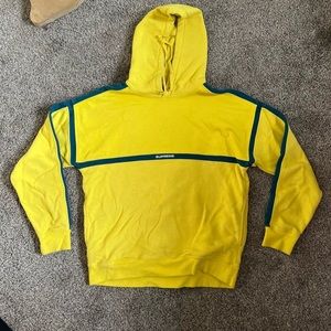 Supreme Yellow Hoodie Size Small-Medium Men’s